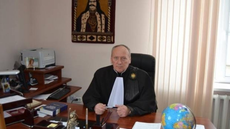Экс-судья получит всю невыплаченную зарплату за период пока он преследовался по делу о взятке.
