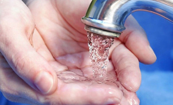 Peste 60 de consumatori din Chișinău au fost debranșați de la livrarea apei din cauza datoriilor. Foto: click.ro