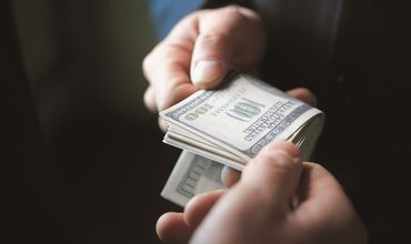 Arhitectul-șef al raionului Briecni a fost reținut de ofițerii DGT Nord a CNA și procurorii anticorupție.