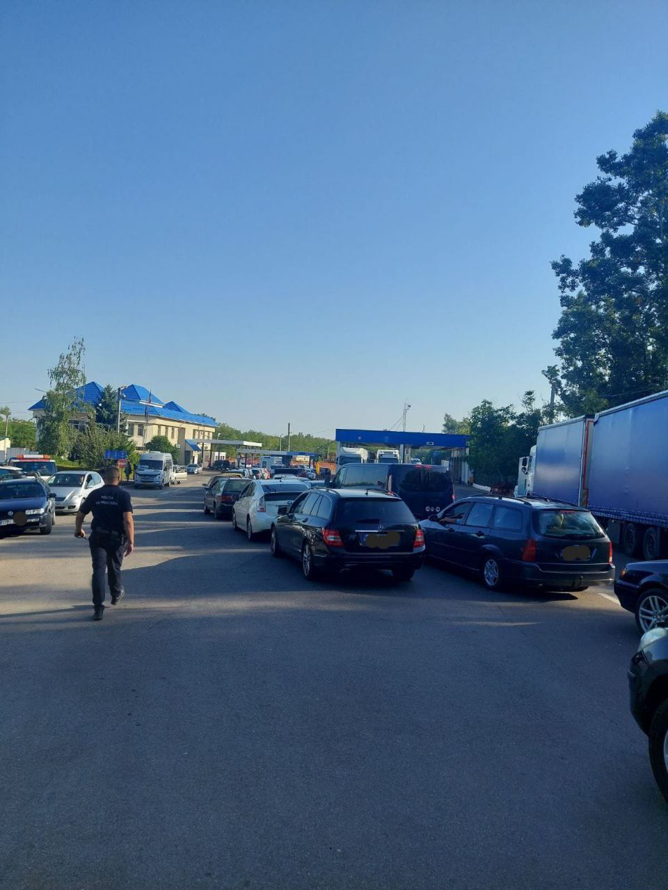 На границе с Румынией наблюдается интенсивное движение.