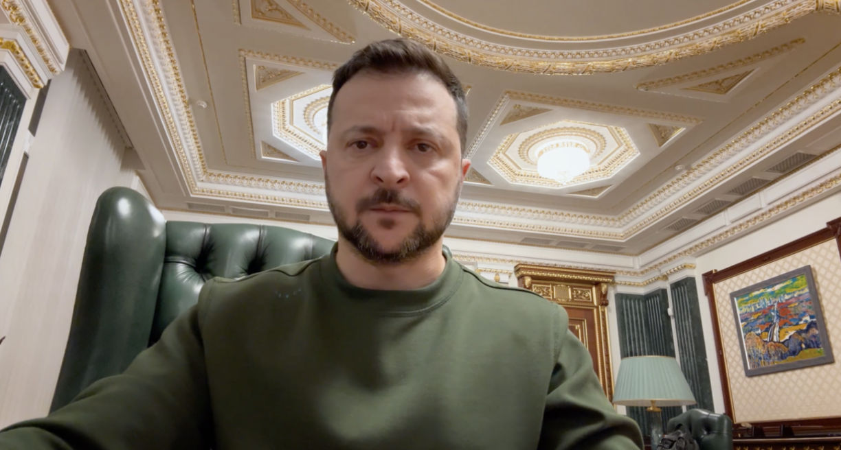 Zelenski: Rusia a lansat circa 120 de rachete și 90 de drone asupra Ucrainei.