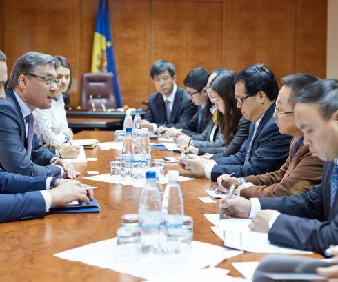O numeroasă delegație chineză se află zilele acestea la Chișinău.