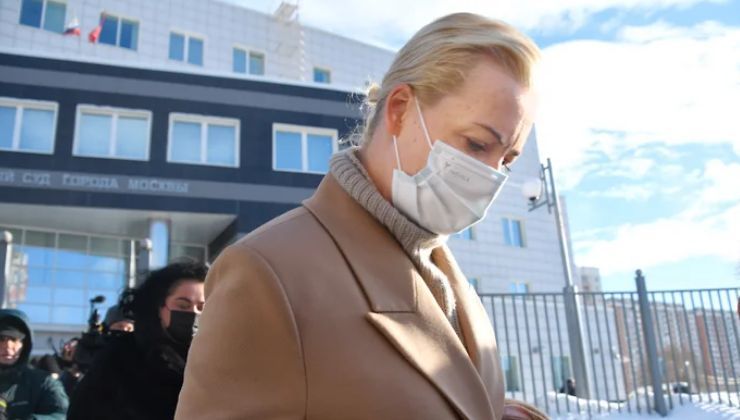 Навальная написала первый пост после суда: «Да не сильная я, обычная».