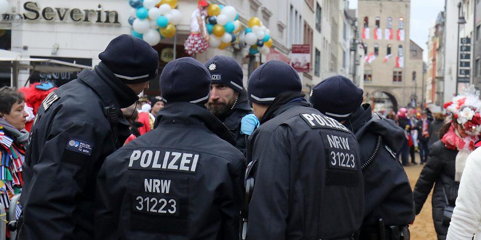 Alertă de securitate în mai multe oraşe germane, la obiective turce.