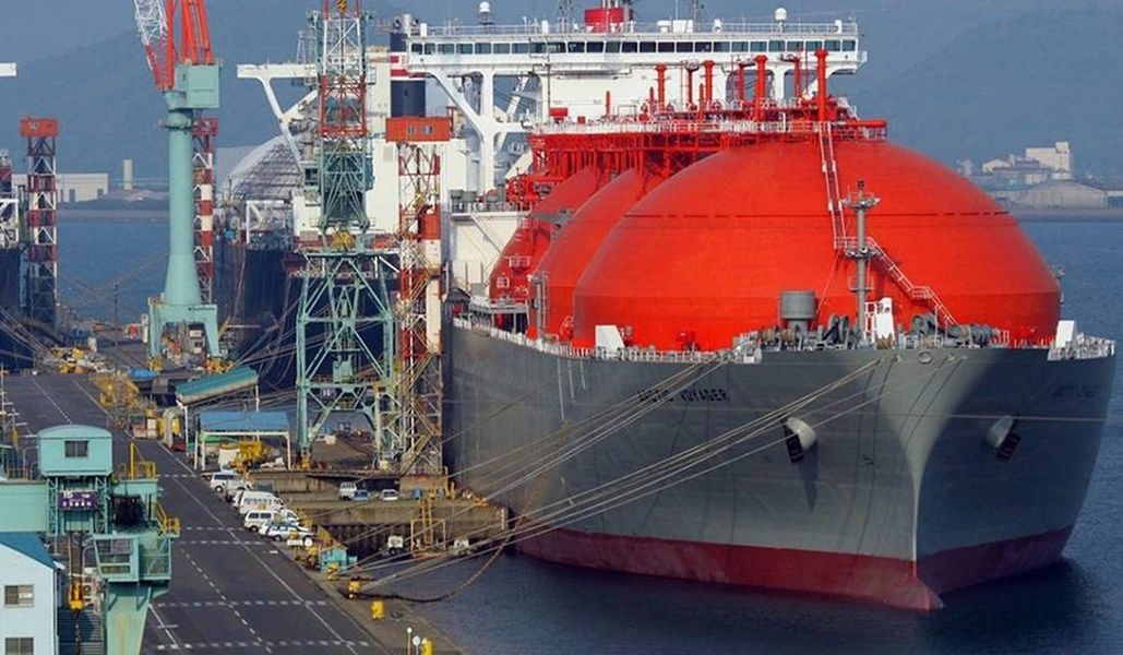 Более 20 танкеров с газом уже направляются из США в Европу.