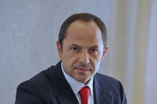 Сергей Тигипко заявил,что Партия регионов виновата в том, что «Правый сектор» и ВО Свобода «задают тон» в Киеве.