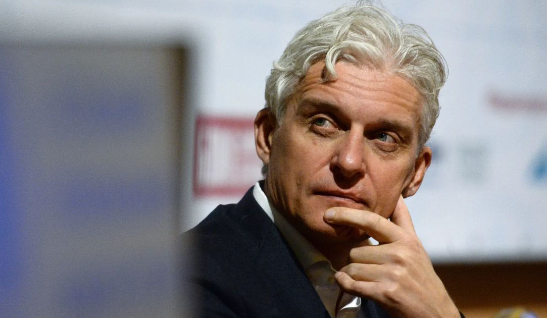 Великобритания сняла санкции с Олега Тинькова.