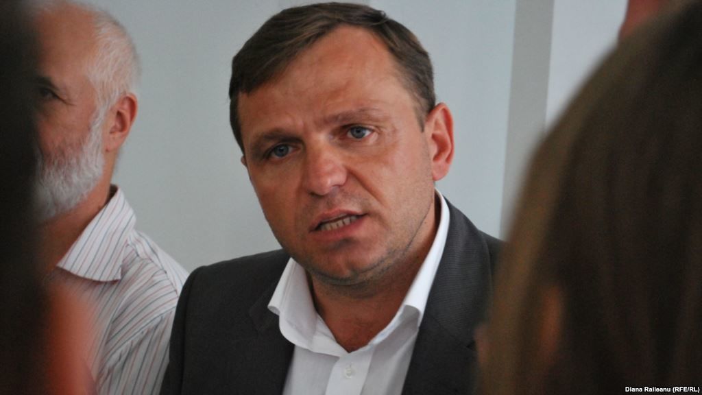 Despre ce au vorbit ei și care a fost adevăratul motiv al acestei întâlniri, rămâne a fi un mister.