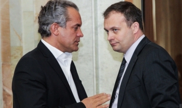 Pentru democratul Candu, care este finul de cununie al lui Plahotniuc, au votat 58 de deputați.