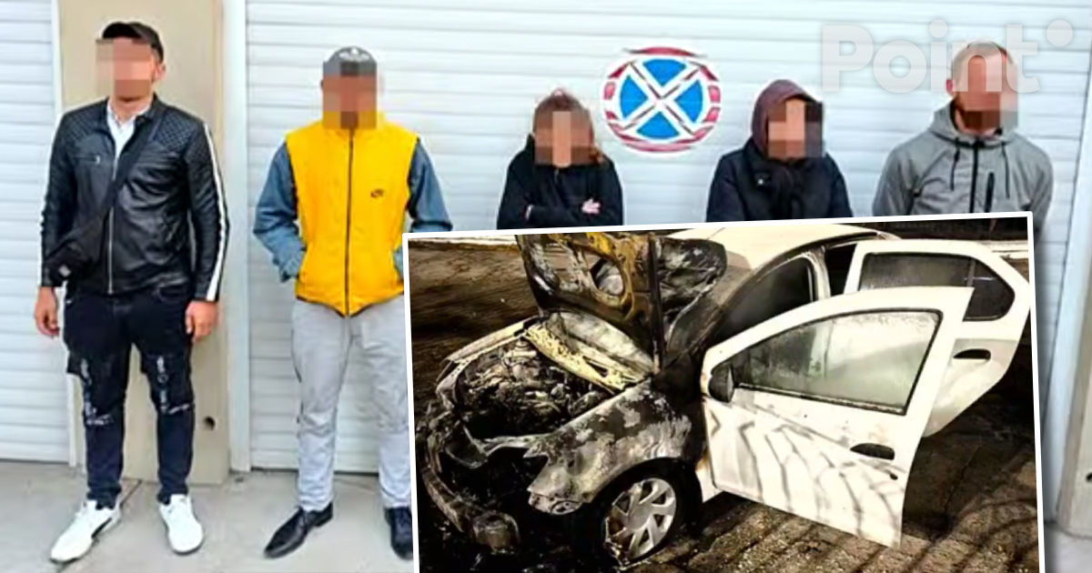 Трое обвиняемых в поджоге полицейской машины предстали перед судом.