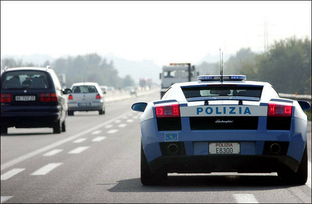 Cruciada împotriva bogaților dă roade în Italia: proprietarii își vând modelele Ferrari, Porsche sau Maserati
