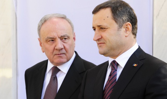 Preşedintele Republicii Moldova Nicoale Timofti cere liderilor politicisă încheie negocierile până pe 5 aprilie. 
