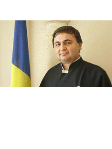  Preşedintele Judecătoriei Botanica, tot el conducătorul Asociaţiei Judecătorilor din R. Moldova, Ion Druţă, vrea să devină judecător la Curtea Supremă de Justiţie.