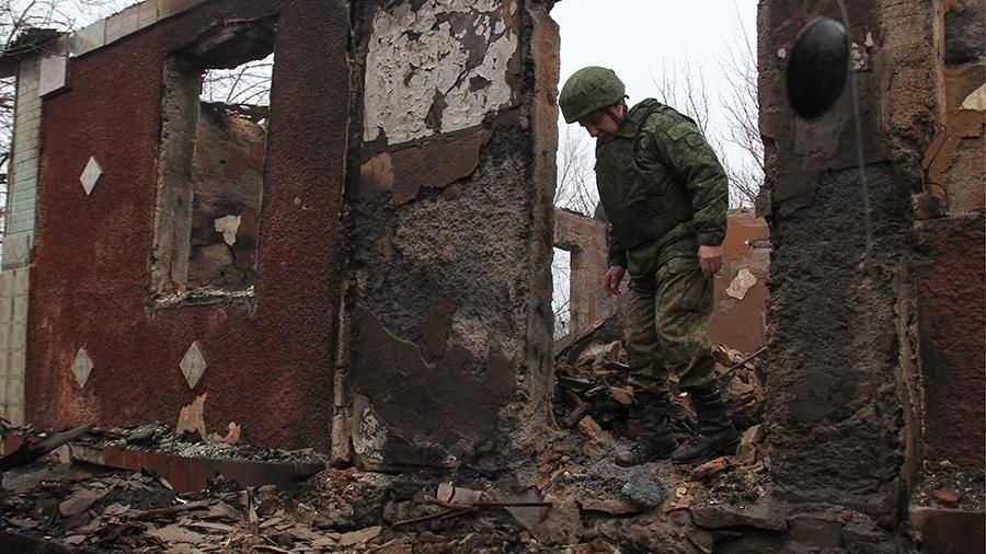 Украинский политолог объяснил план Киева по возвращению Донбасса силой.