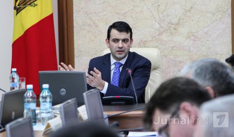 Premierul Chiril Gaburici are opt consilieri principali de stat.  Foto: jurnal.md