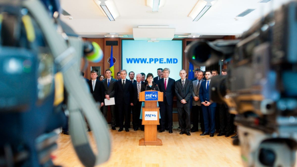 PPEM nu va susține moțiunea de cenzură și se va abține de la vot. Foto: agora.md