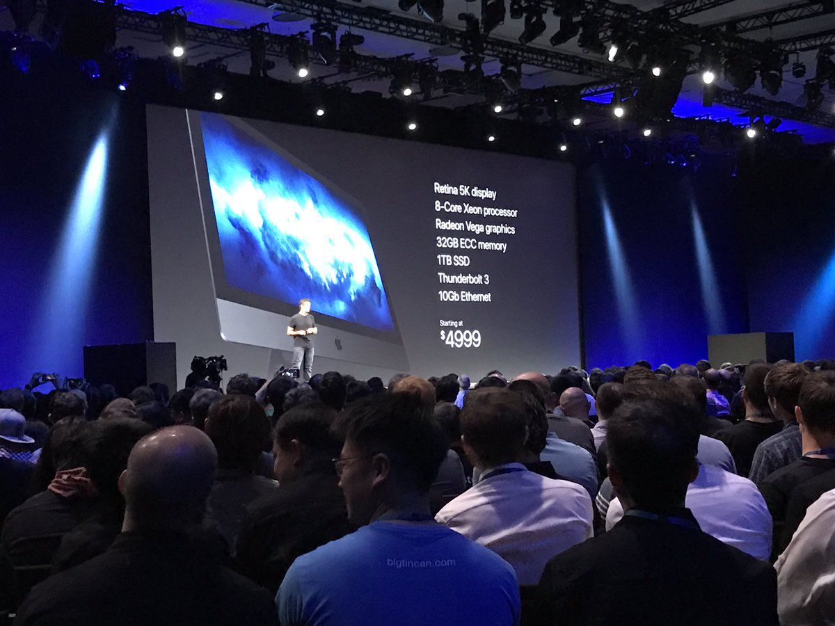Apple представила iMac Pro.