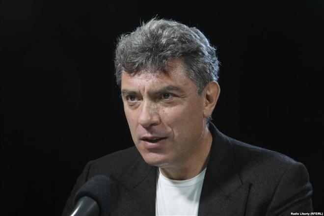 Немцов считает, что Путин возьмет деньги для Украины со своего "резервного фонда, из которого он раздает деньги олигархам".