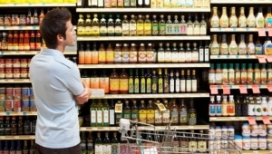 Grupul de cercetare al consumatorului „Which?” a identificat mai multe tactici folosite de către comercianți pentru a-i atrage pe cumpărători.
