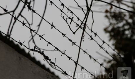 Doi locuitori ai oraşului Vulcăneşti au fost condamnaţi la detenţie pe viaţă pentru omorul angajatorului la care efectuau lucrări de construcţie.
