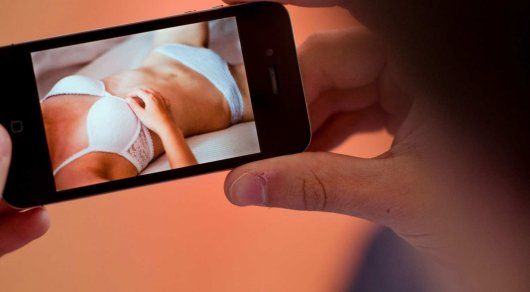 В Клуже мужчина шантажировал бывшую любимую фотографиями в стиле ню.