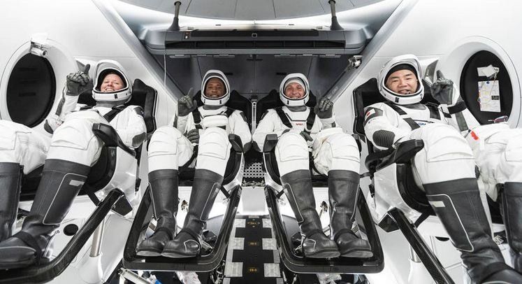Астронавты первой регулярной миссии SpaceX к МКС вернулись на Землю.