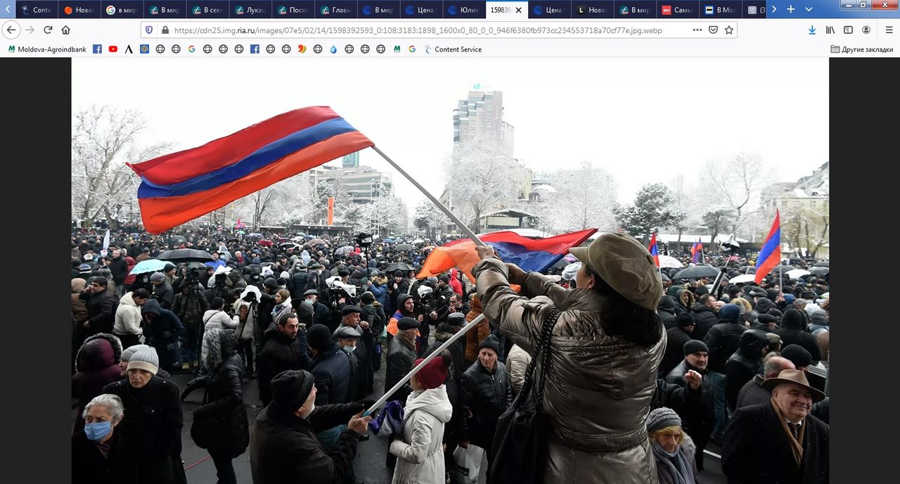 В Ереване началось шествие противников Пашиняна