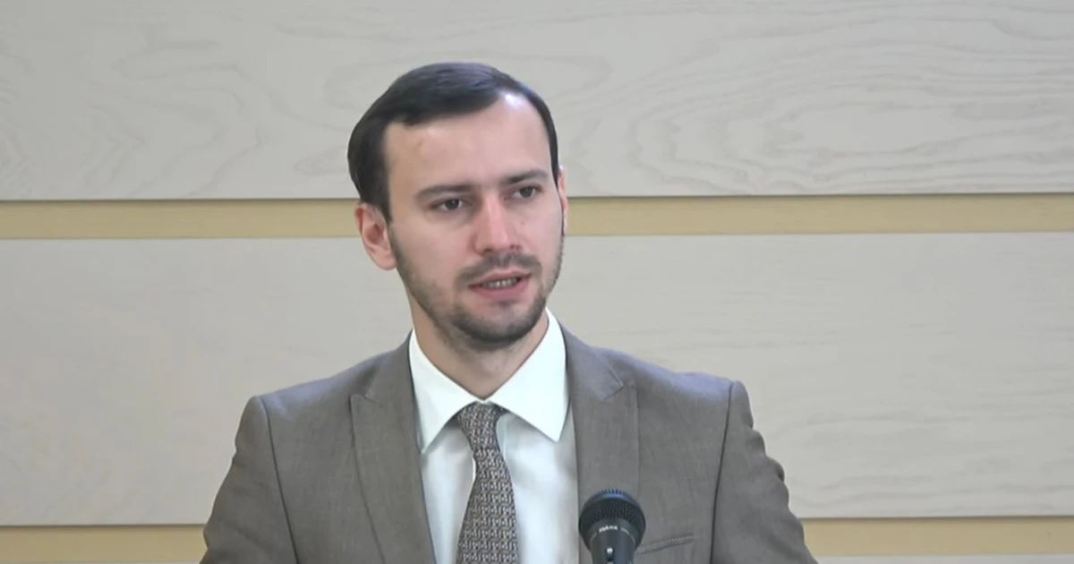 Платформа DA раскритиковала "вялую реакцию" властей на пролет ракет.