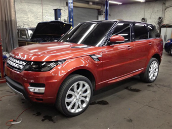 Range Rover Sport нового поколения были опубликованы на сайте американского сообщества профессионалов в области тонировки стекол.