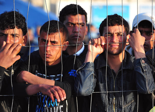 Un moldovean, doi sirieni şi o persoană juridică sunt învinuiţi de procurori deorganizarea migraţiei ilegale.