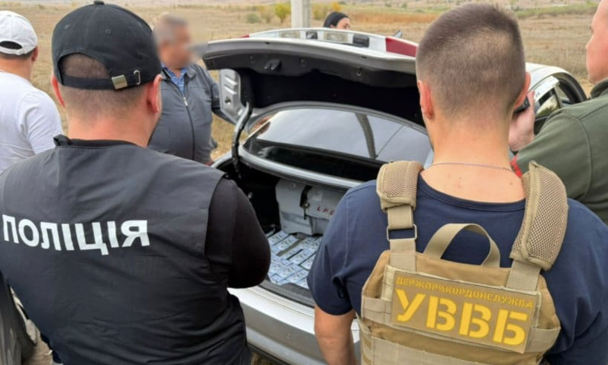 Cупруги из Одессы помогали военнообязанным попасть в Молдову за 5000 долларов.