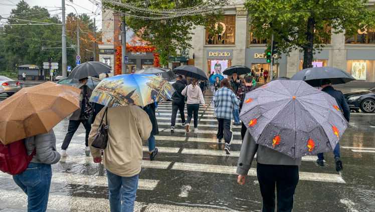 Schimbare bruscă a vremii la sfârșit de săptămână: Sunt posibile precipitații.