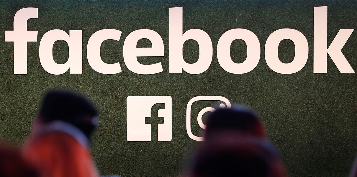 Facebook купила стартап по проверке паспортов.