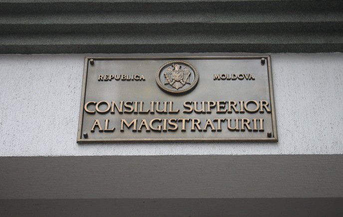 Veniturile soților Avornic par a fi departe de posibilitatea returnării împrumutului. În 2016, Gheorghe Avornic a câștigat puțin peste 300.000 de lei.