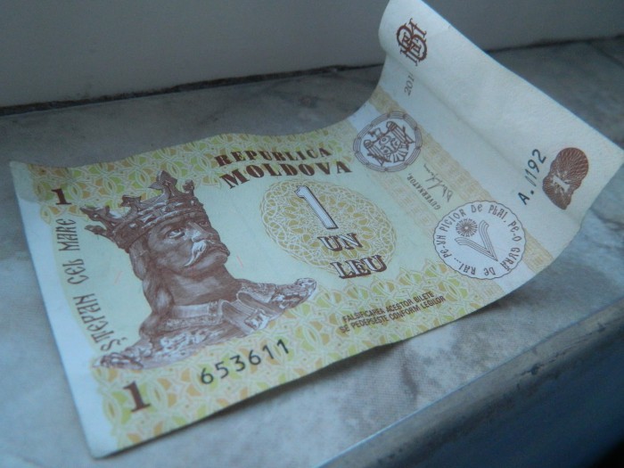 Moneda unică europeană şi cea americană îşi continuă creşterea faţă de leul moldovenesc.