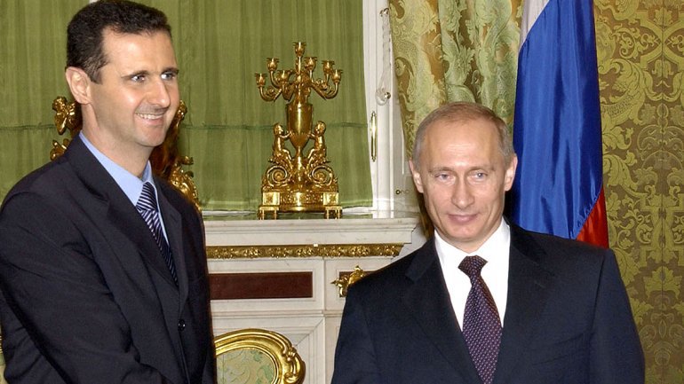 Preşedintele Rusiei, Vladimir Putin, a discutat prin telefon, joi, cu omologul său sirian, Bashar al-Assad, anunţă Kremlinul.