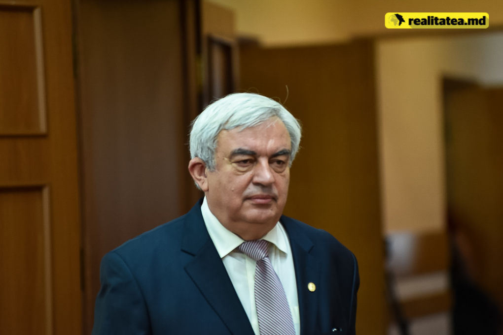 Дука сложил мандат члена правительства. Фото: realitatea.md.