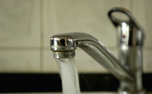 Astfel, aproape o lună de vară locuitorii din municipiul Chișinău nu au avut apă caldă în robinete.