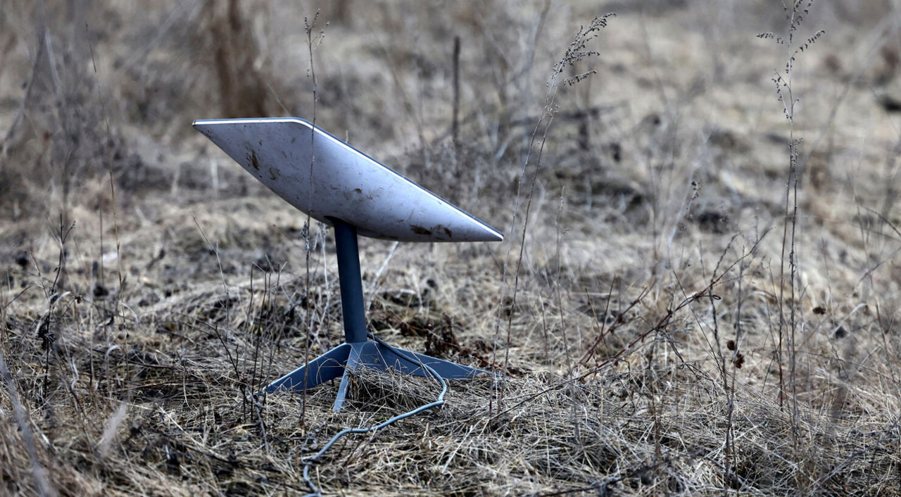 Un analog al Starlink, dezvoltat pentru necesitățile armatei în Belarus.