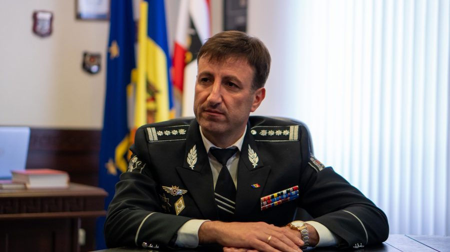 Чернэуцану: Присутствие полиции в аэропорту не связано с прилетом Гуцул.
