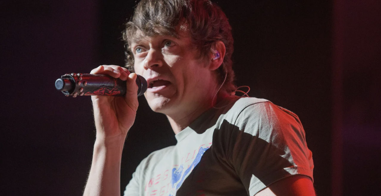Умер солист 3 Doors Down Брэд Арнольд: ему было 47 лет.