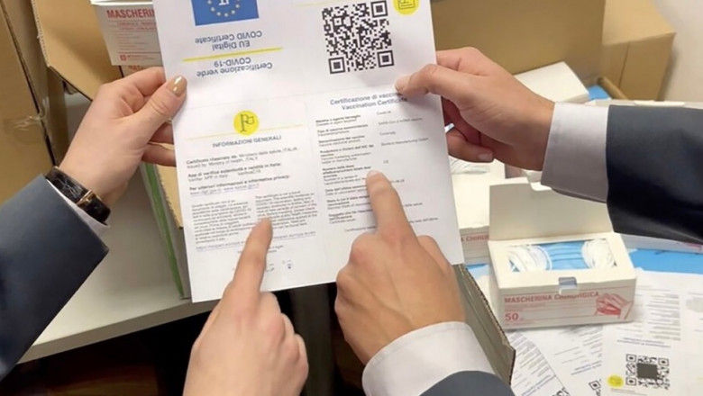 В Кишиневе трех медработников подозревают в продаже поддельных сертификатов о вакцинации.