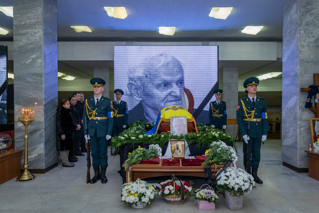 Scriitorul Vladimir Beșleagă, condus pe ultimul drum.