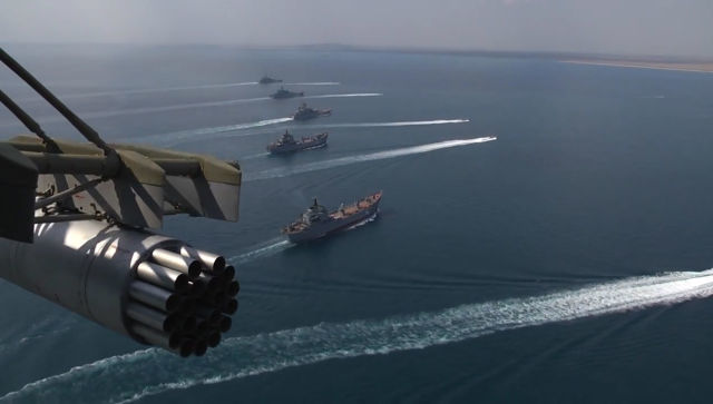 В Черное море зашли 15 военных кораблей России.