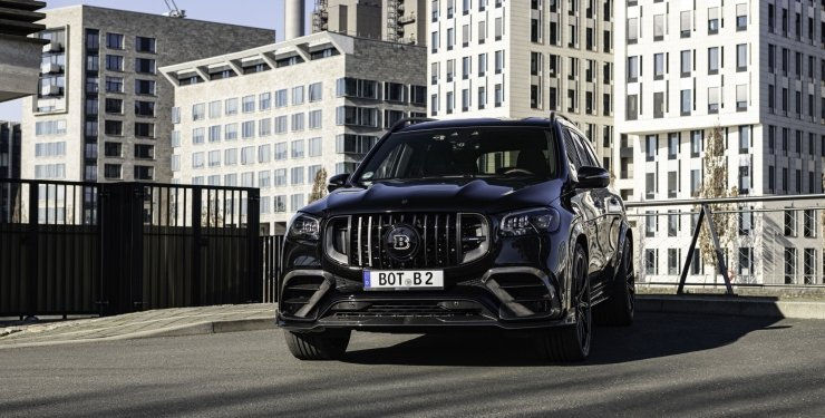 Представлен невероятно быстрый 900-сильный кроссовер Mercedes.