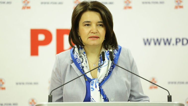 Моника Бабук откроет школы, закрытые Майей Санду.