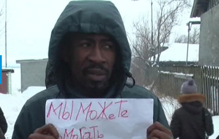Митингующих было около трех десятков.