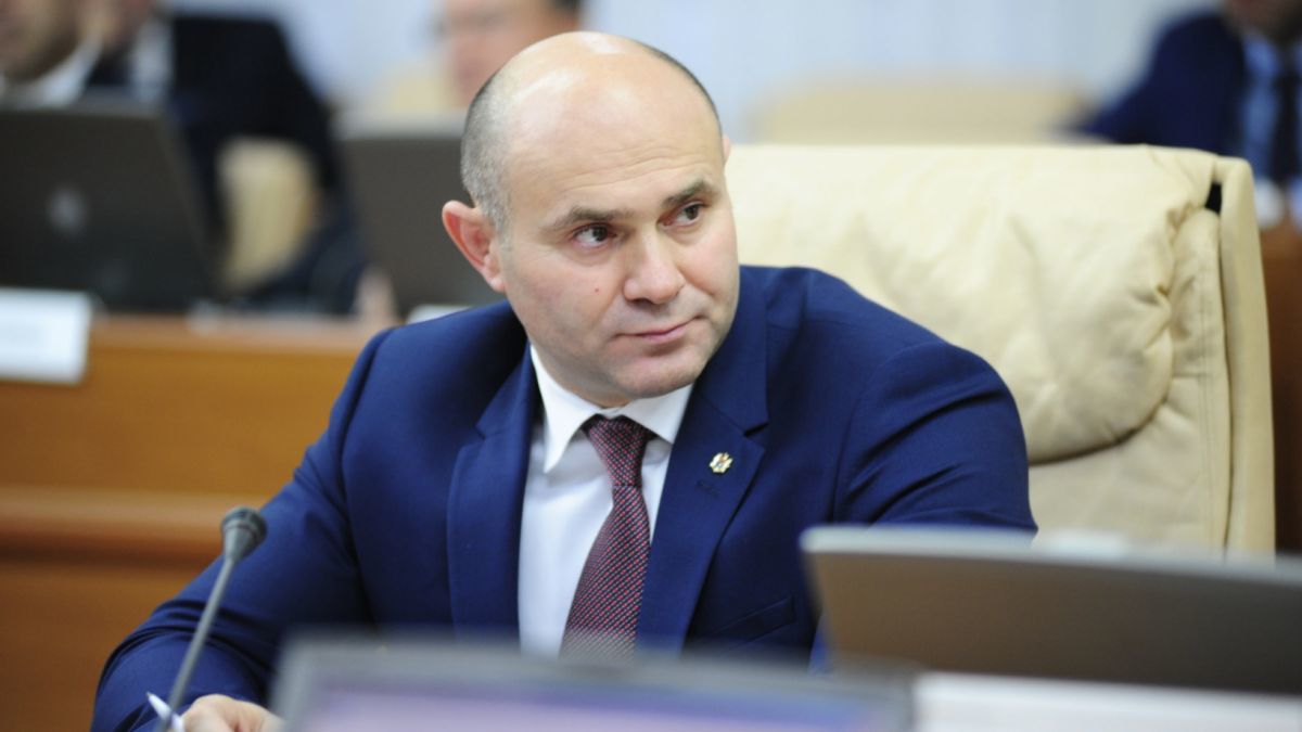 Парламент рассмотрит вотум недоверия деятельности МВД.