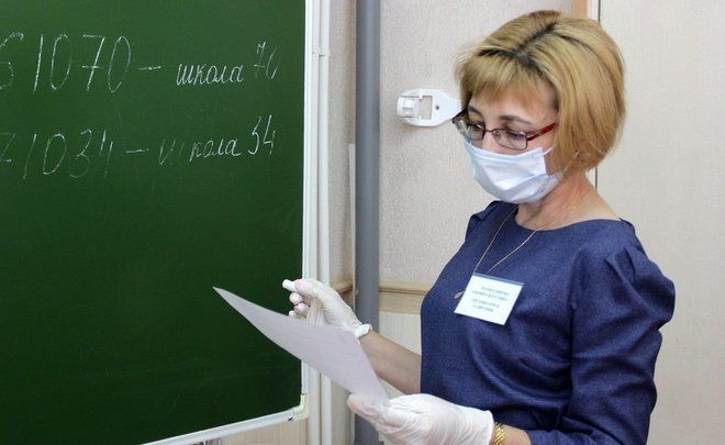 Власти проверяют информацию об увольнении учителей из-за обязательного тестирования.