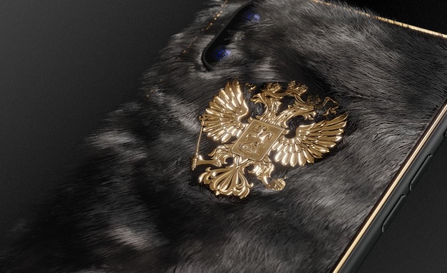 O companie de smartphone-uri din Rusia va scoate în vânzare o partidă de huse de lux pentru iPhone 8.  